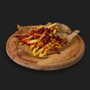 Фри с барбекю и колбасками