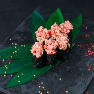 Гункан с тигровой креветкой 6 шт.